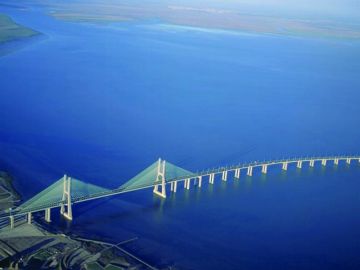 Puente de Vasco de Gama Puente de Vasco de Gama