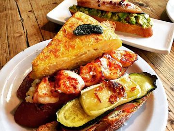Descubrir la gastronomía del lugar al que viajas Descubrir la gastronomía del lugar al que viajas